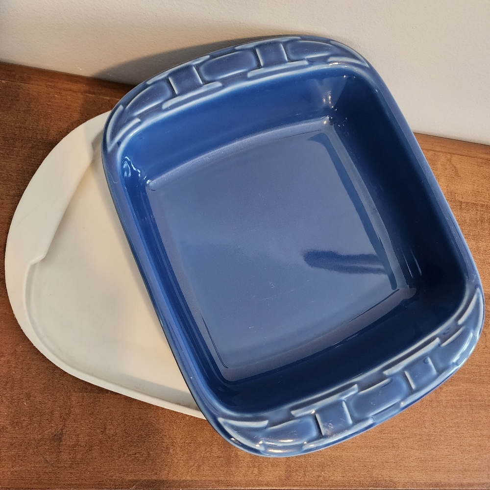 Longaberger Woven Traditions 8"x8" casserole dish, cornflower